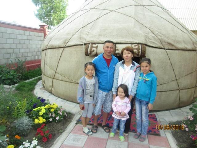 Guest House Ulukbek Bokonbayevo Екстер'єр фото