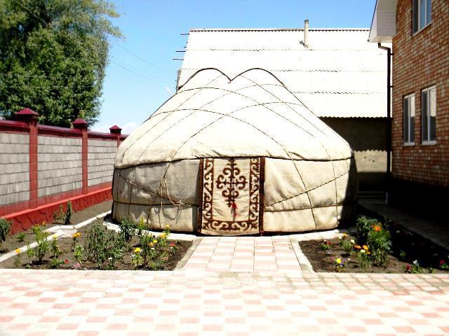 Guest House Ulukbek Bokonbayevo Екстер'єр фото