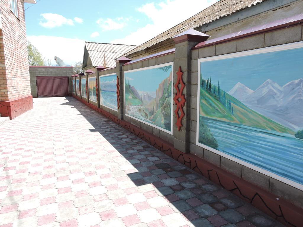 Guest House Ulukbek Bokonbayevo Екстер'єр фото