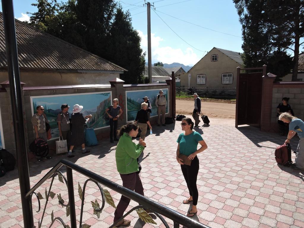 Guest House Ulukbek Bokonbayevo Екстер'єр фото
